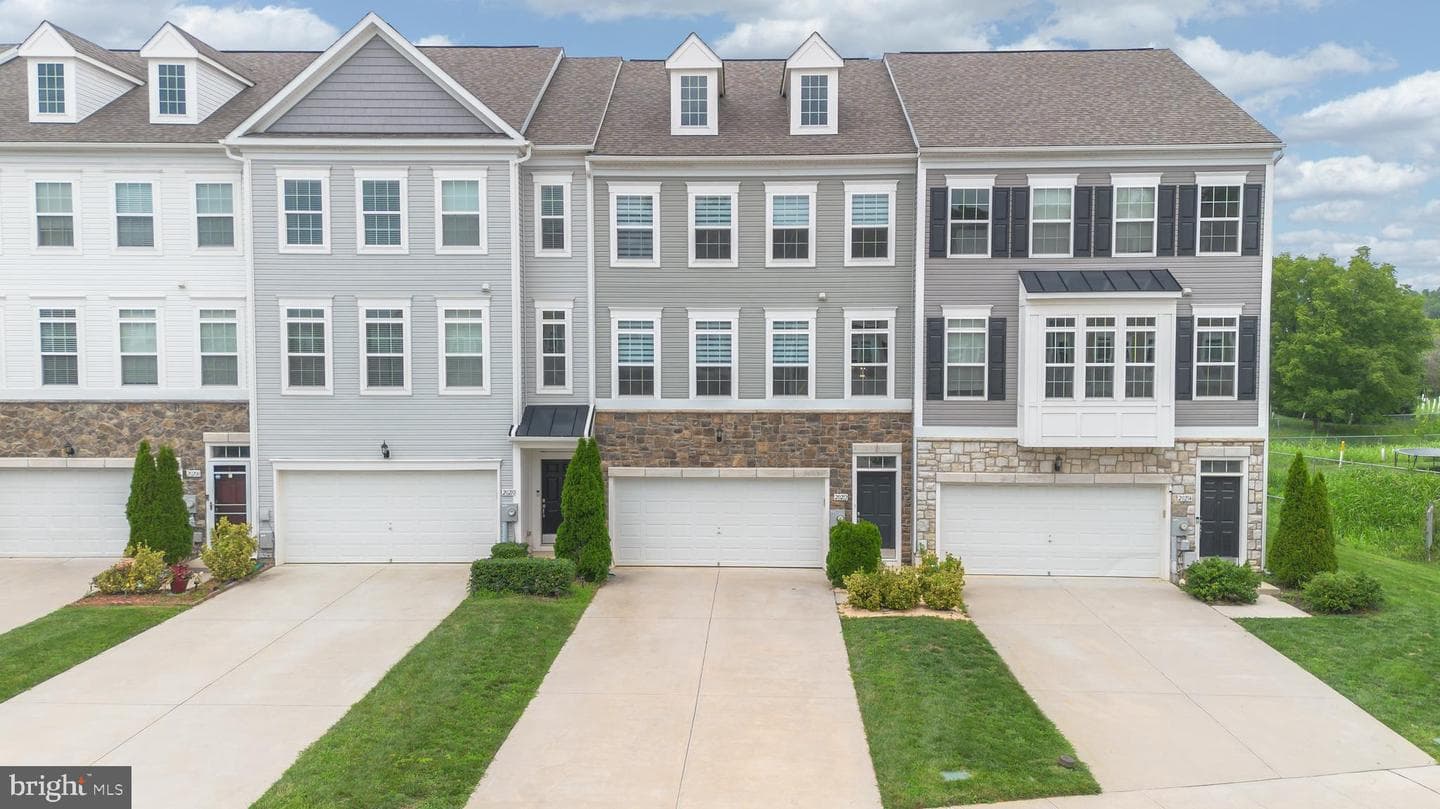 20212 Capital Lane photo 1