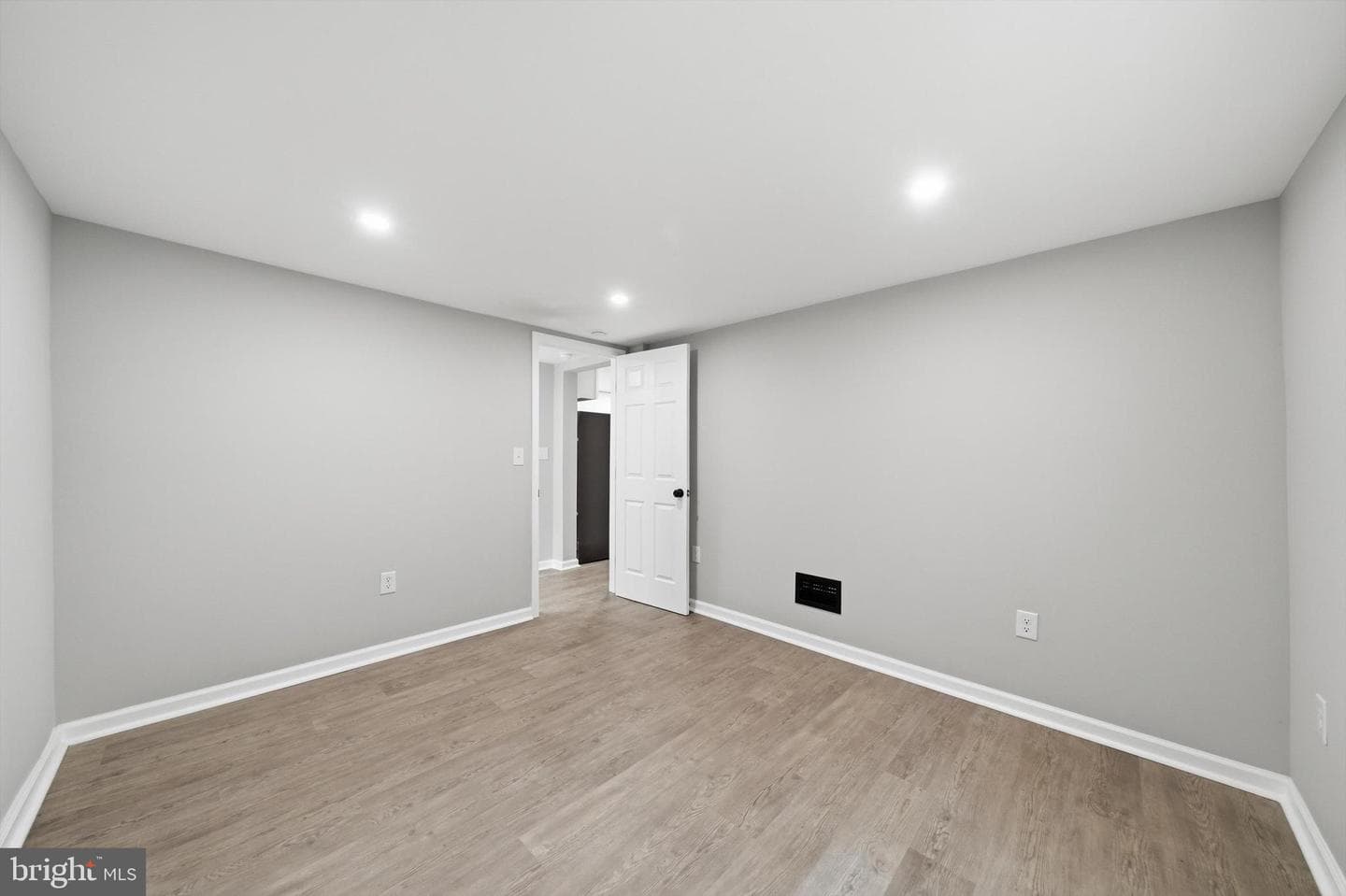 2911 Kaetzel Road photo 26
