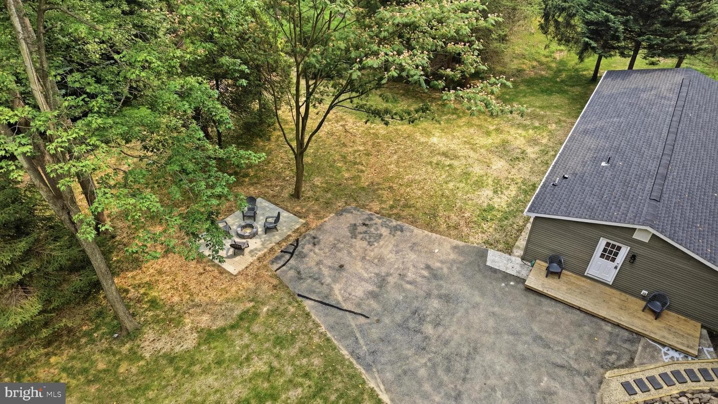 2911 Kaetzel Road photo 41