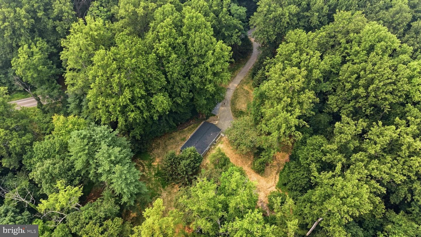 2911 Kaetzel Road photo 42
