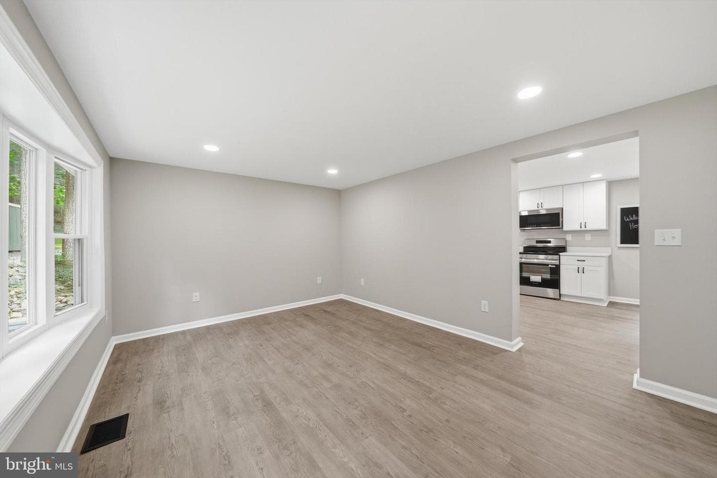 2911 Kaetzel Road photo 7