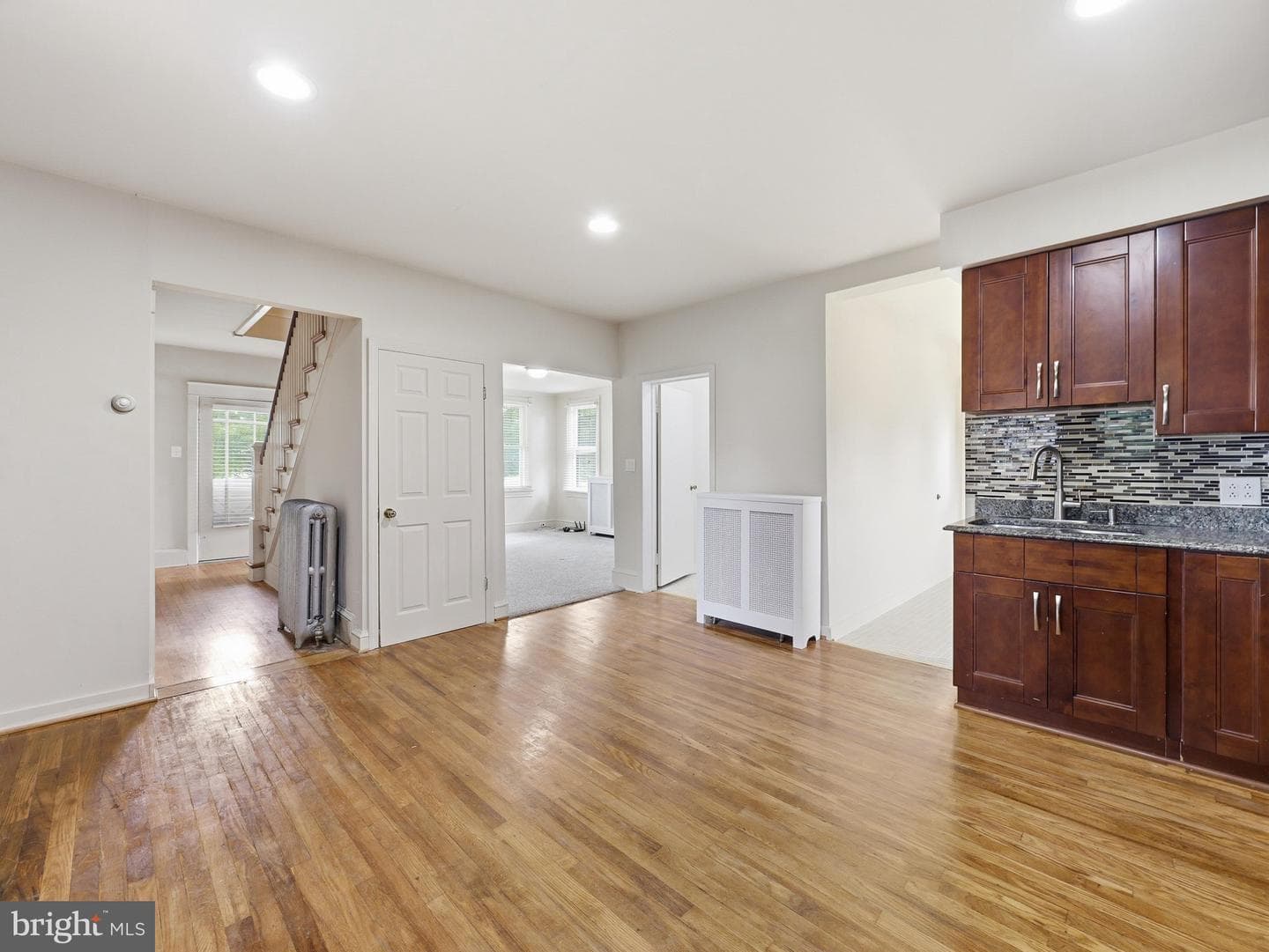 1043 Spruce Street photo 4