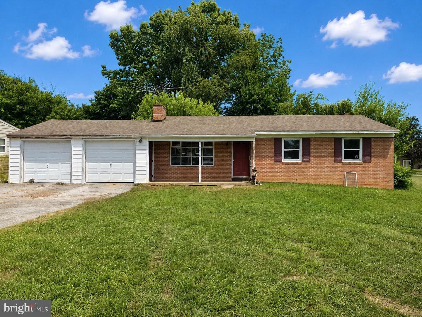 17518 Green Meadow Lane photo 1