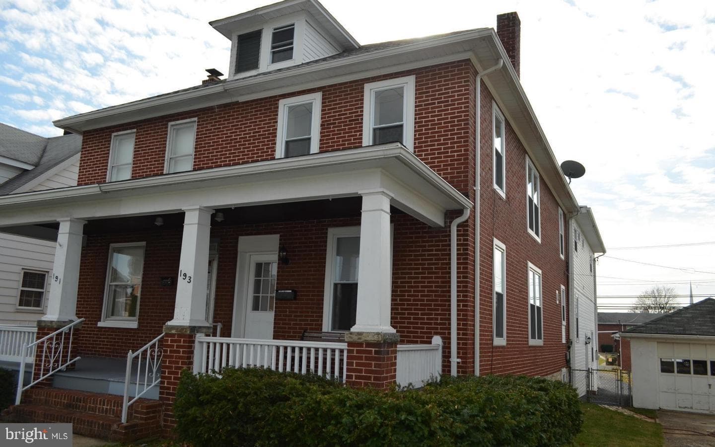 193 W Wilson Boulevard photo 1