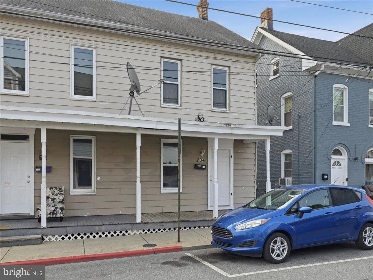204 N Cannon Avenue photo 1