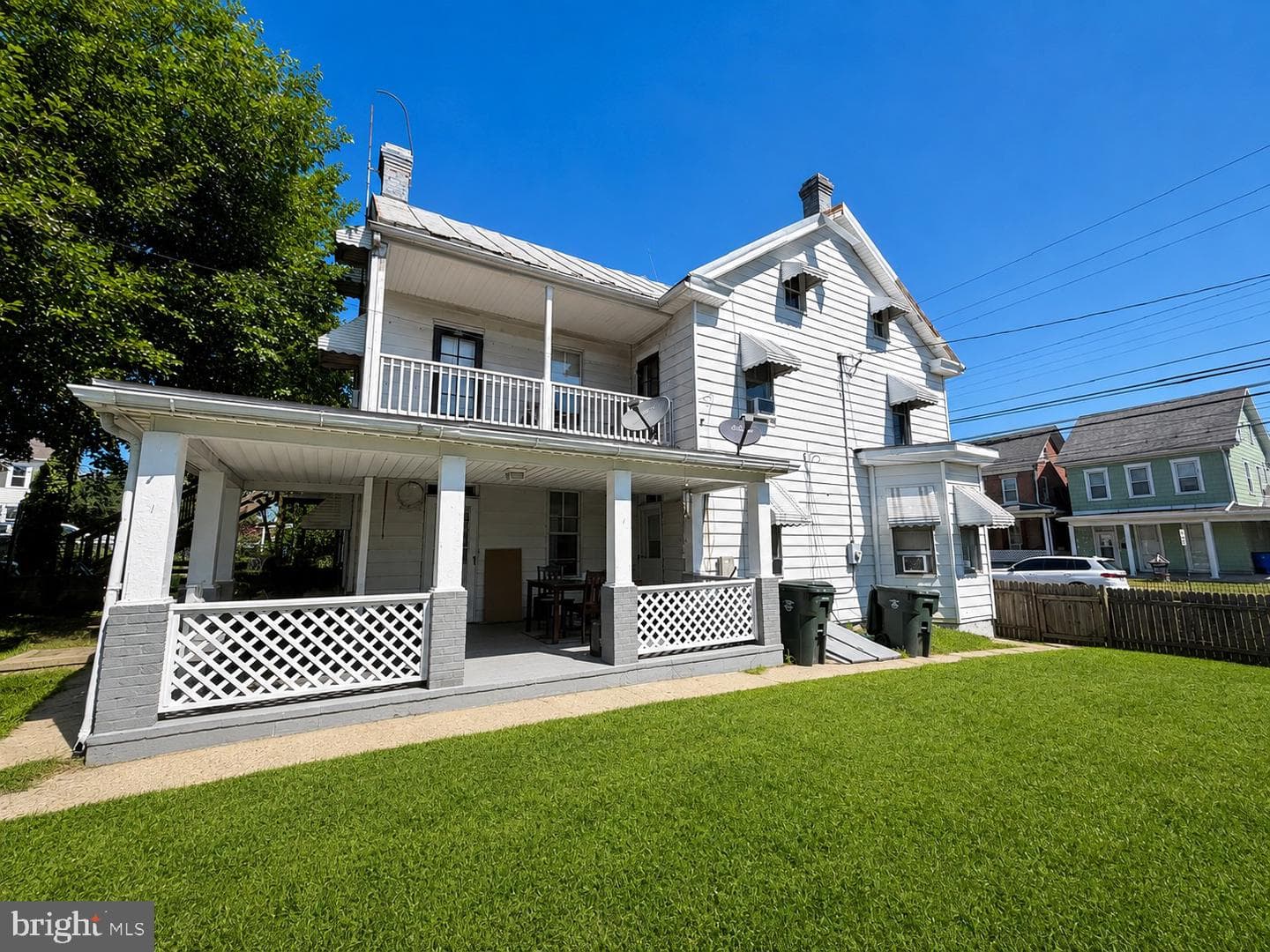 529 Salem Avenue photo 1