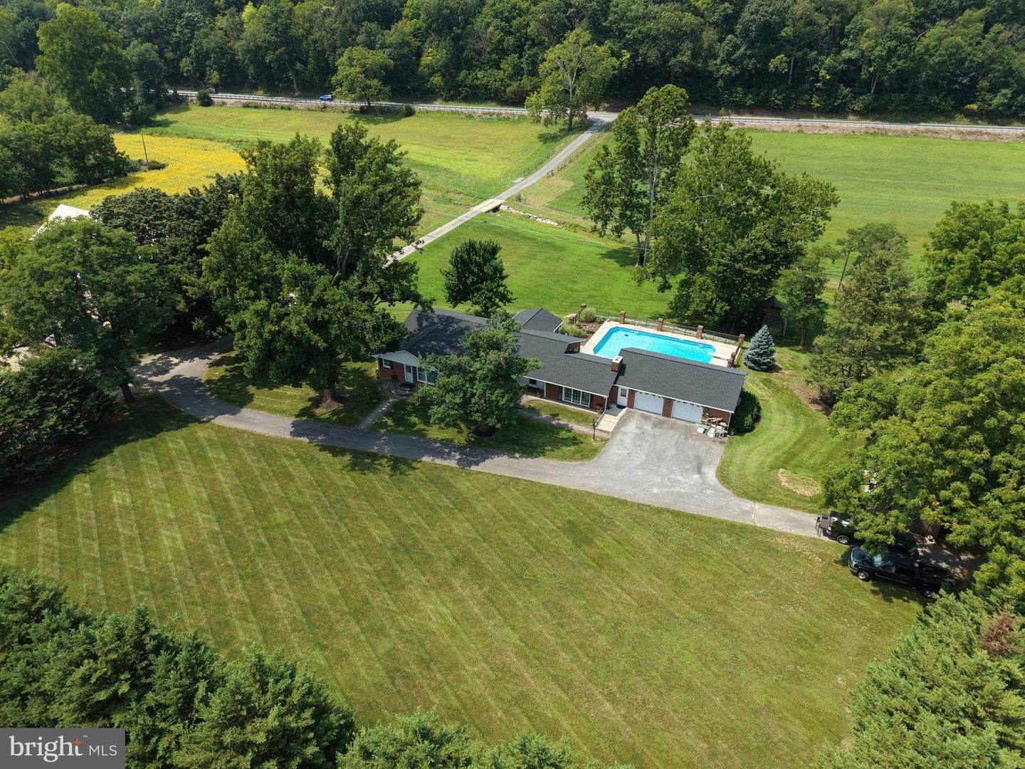 10939 Mapleville Road photo 1