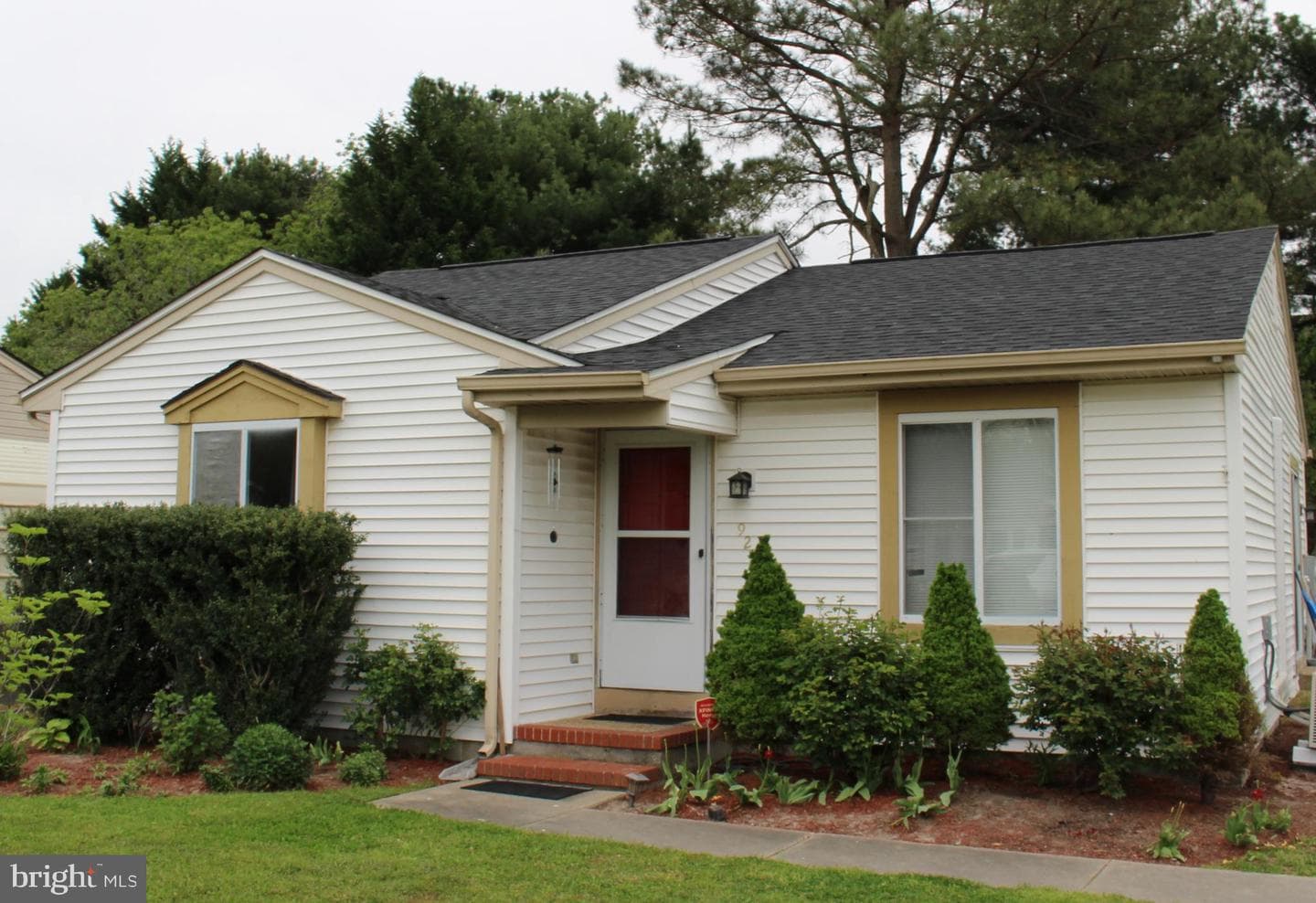 927 Green Mor Avenue photo 2