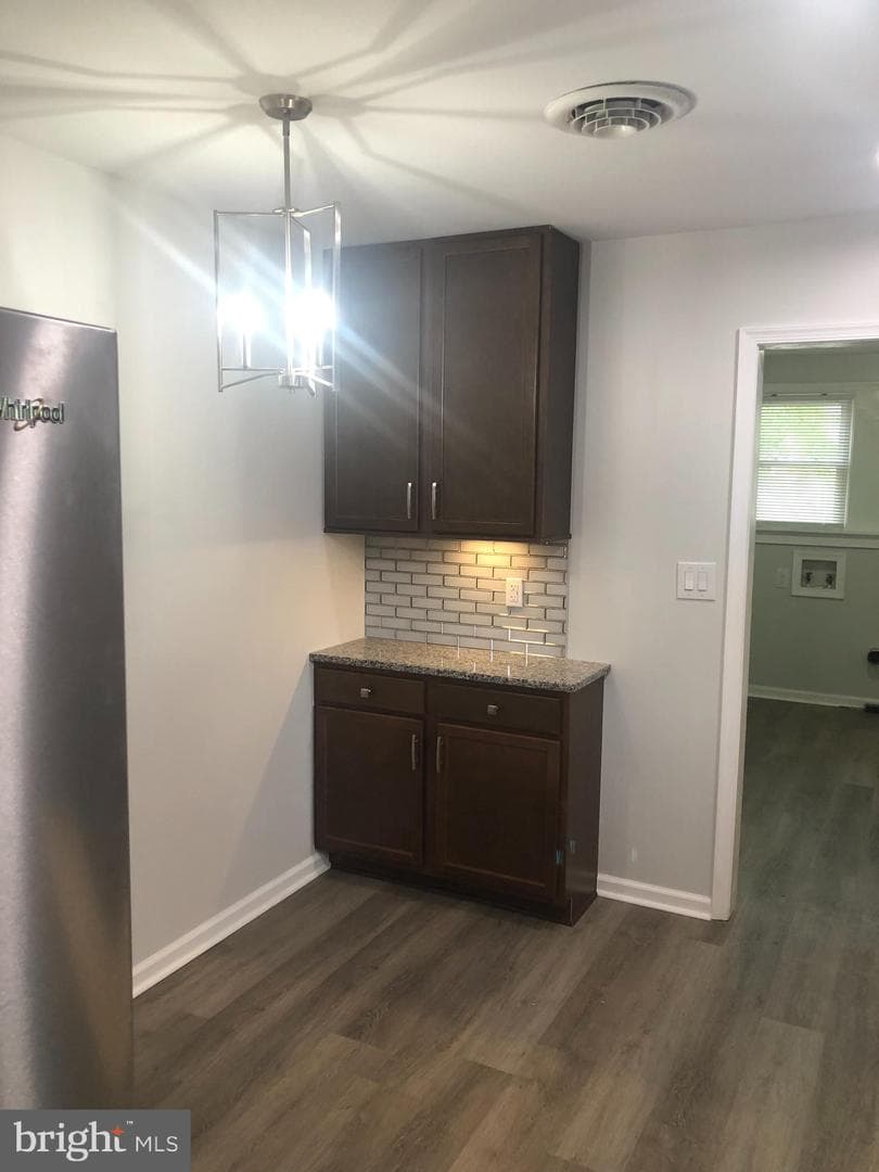 406 Venton Place photo 8