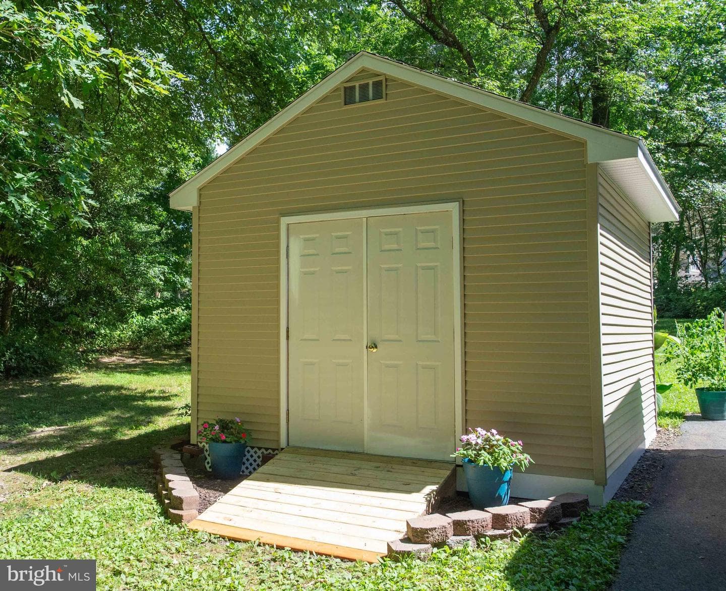 1003 Hinman Lane photo 13
