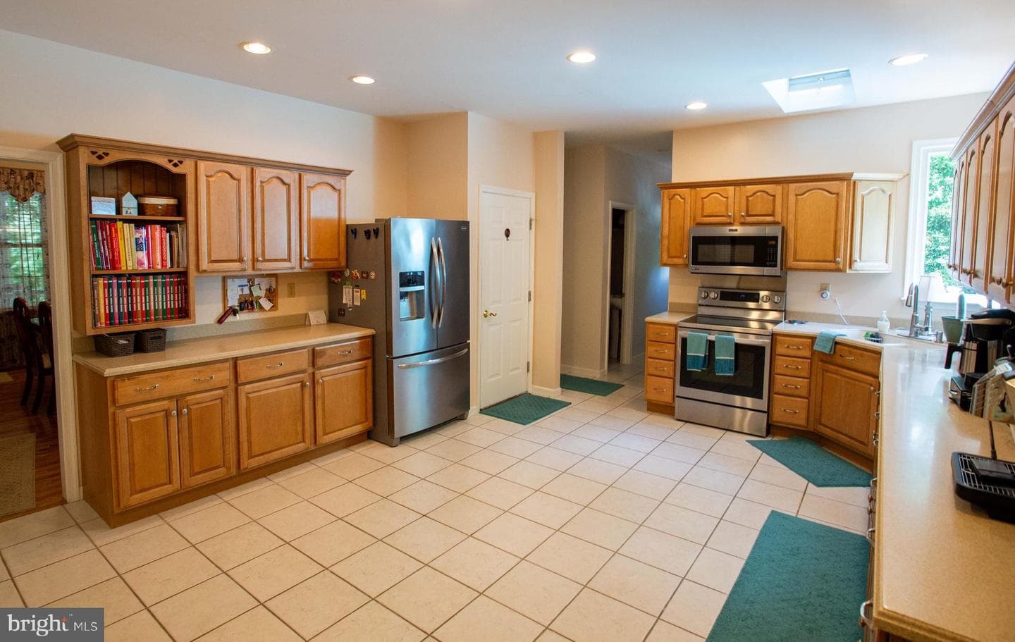 1003 Hinman Lane photo 17