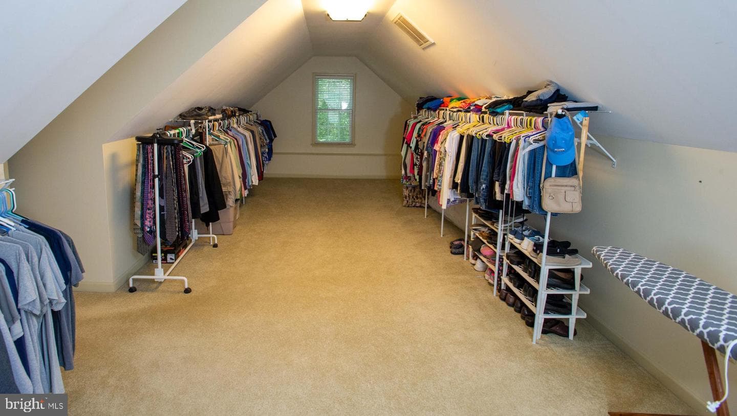 1003 Hinman Lane photo 26