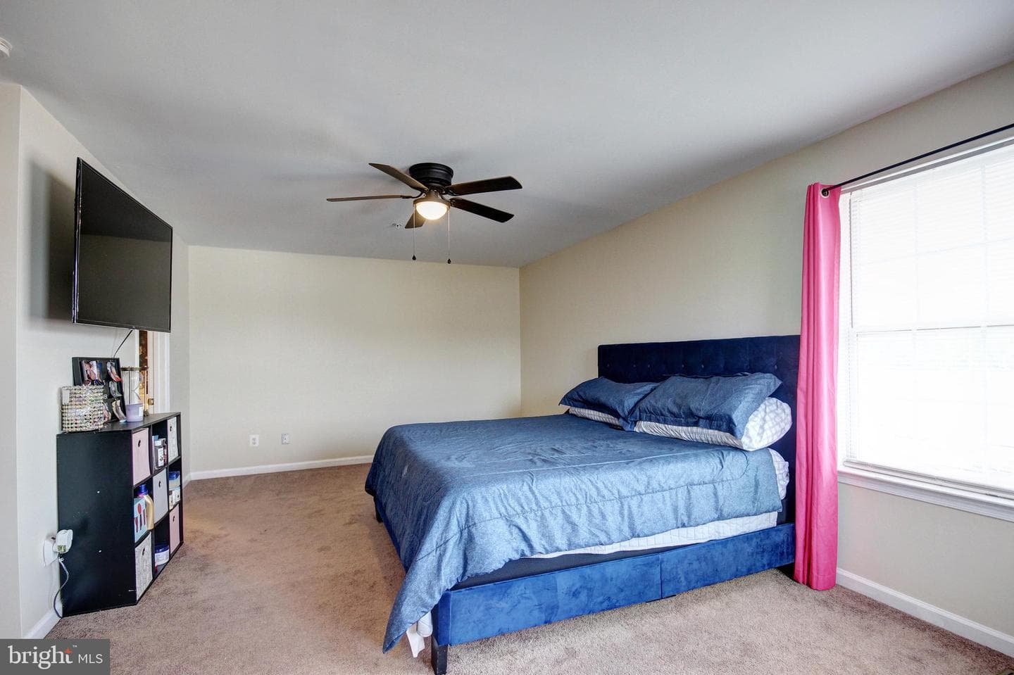 240 Garrison Way photo 9