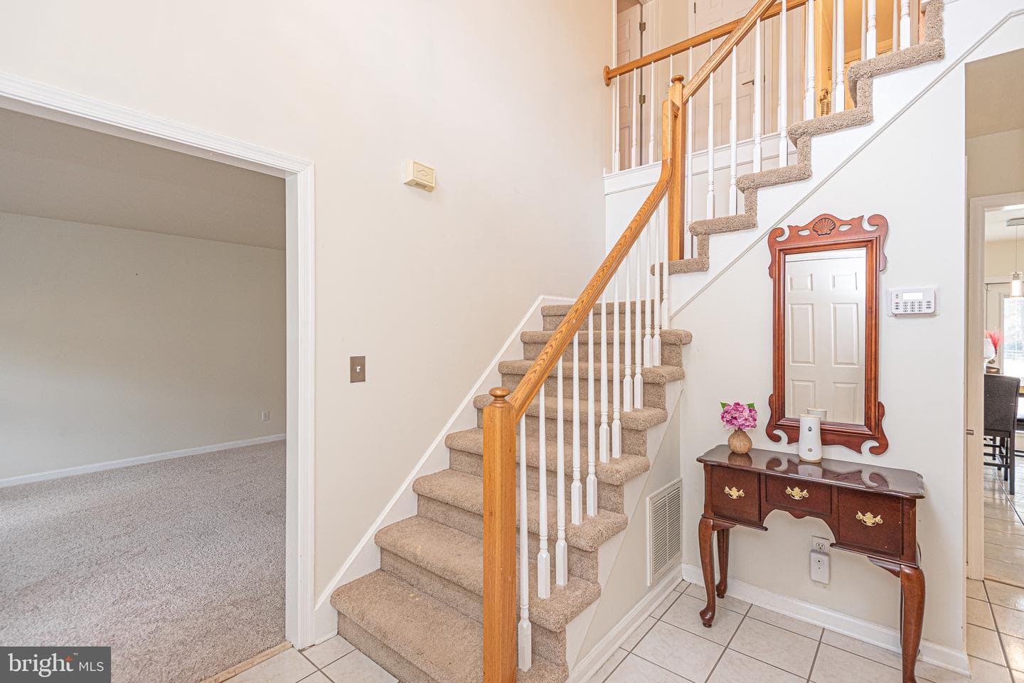 6275 Strawberry Way photo 4