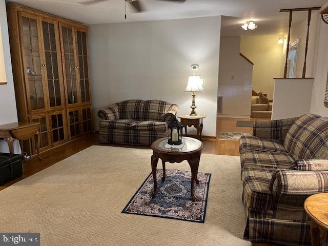 906 Friar Tuck Lane photo 6