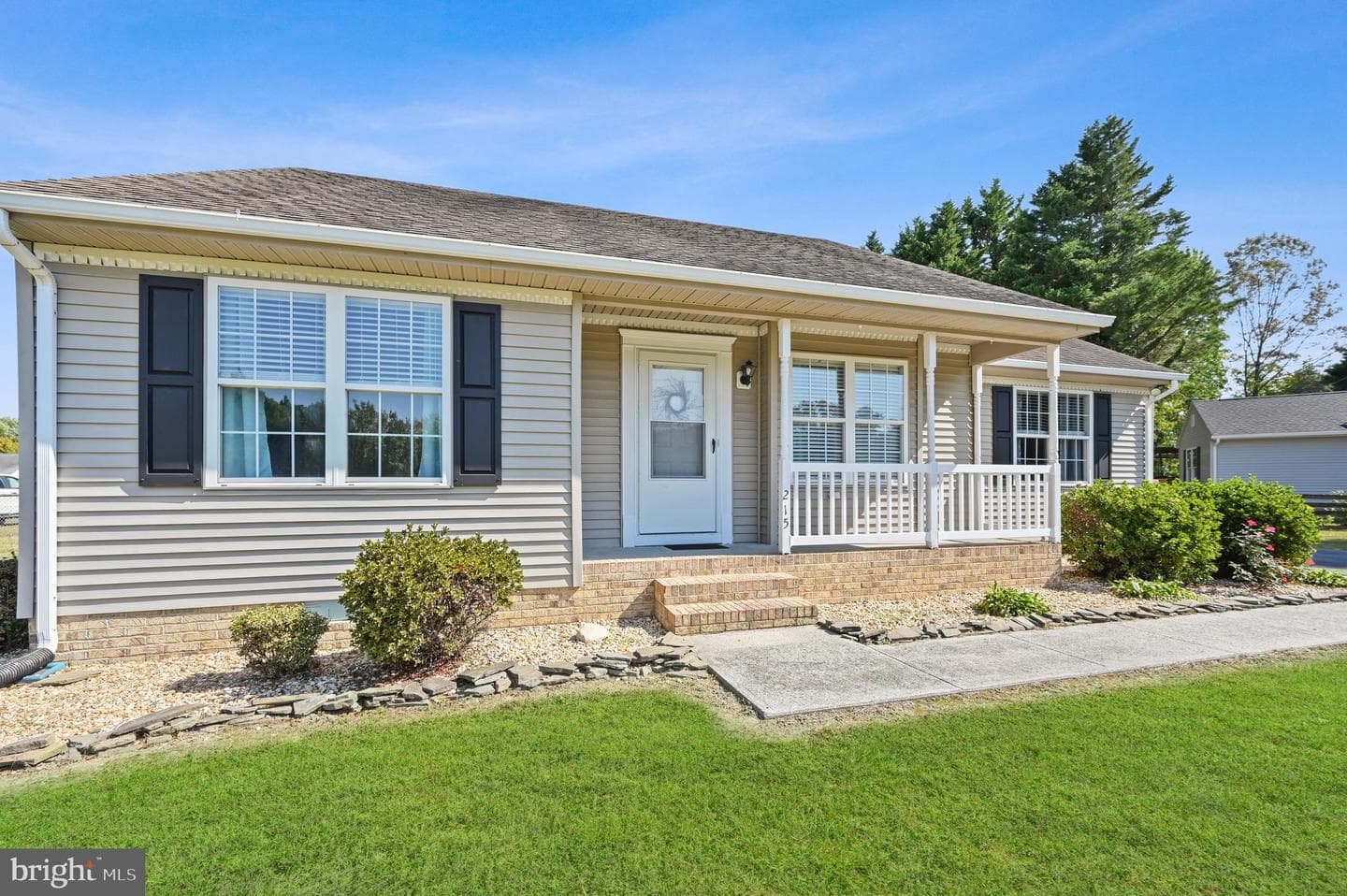 215 Mildale Drive photo 3