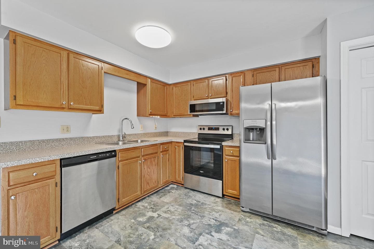 215 Mildale Drive photo 5