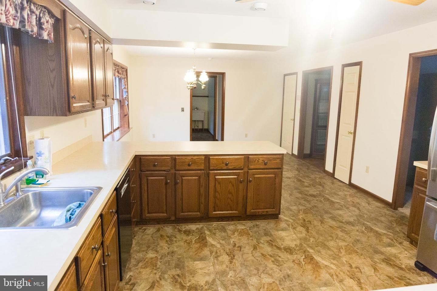 27103 Scotland Parkway photo 16