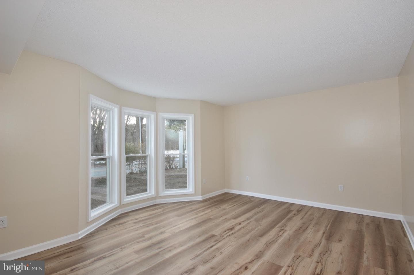 6595 Quantico Road photo 4