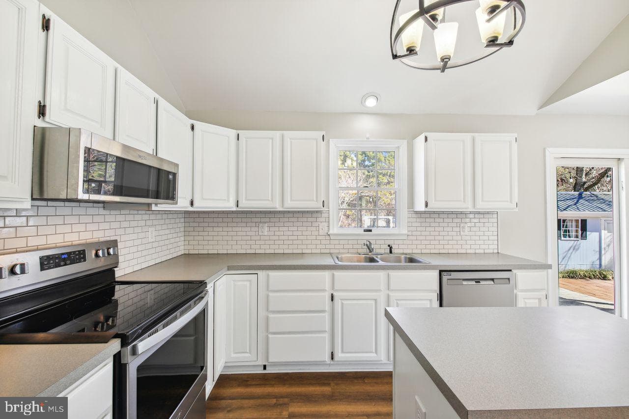 6218 Ayrshire Drive photo 8