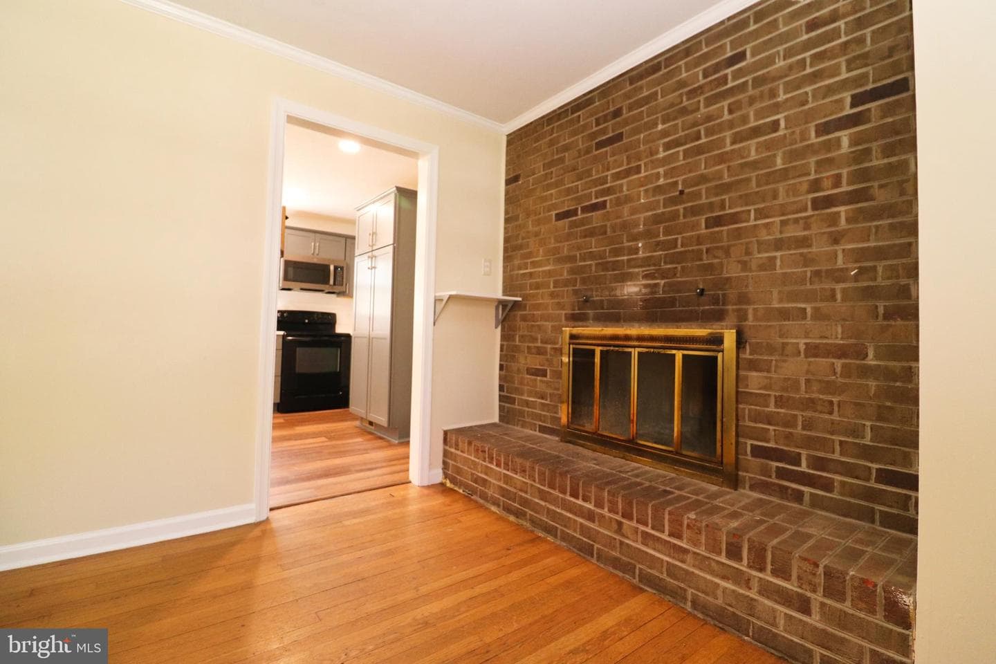 1405 Westchester Street photo 5
