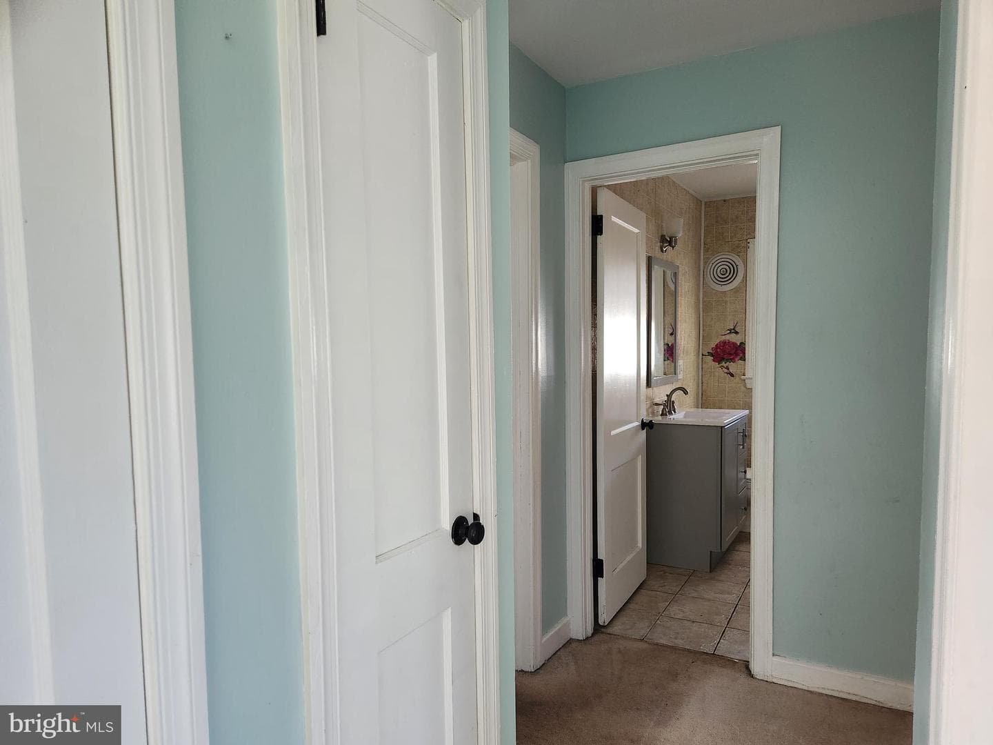 505 E College Avenue photo 12