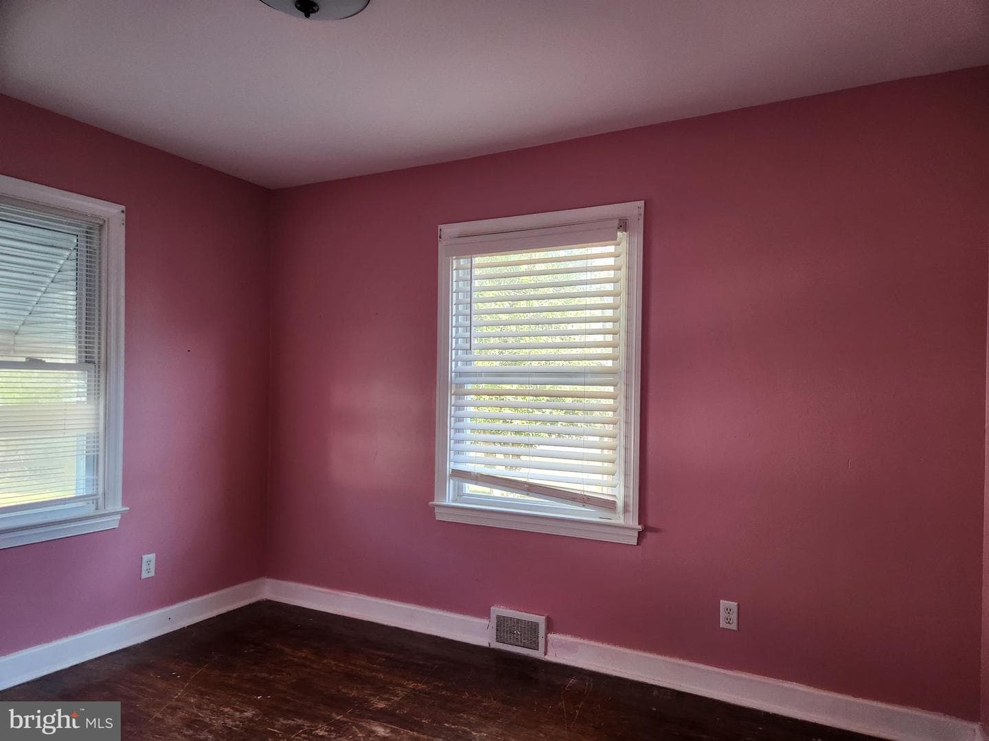 505 E College Avenue photo 13
