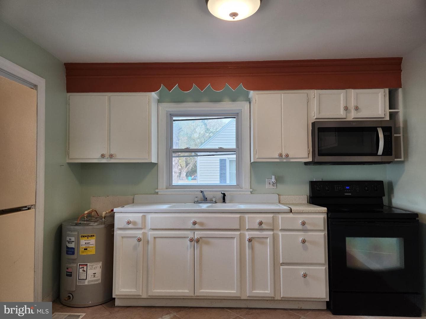 505 E College Avenue photo 5