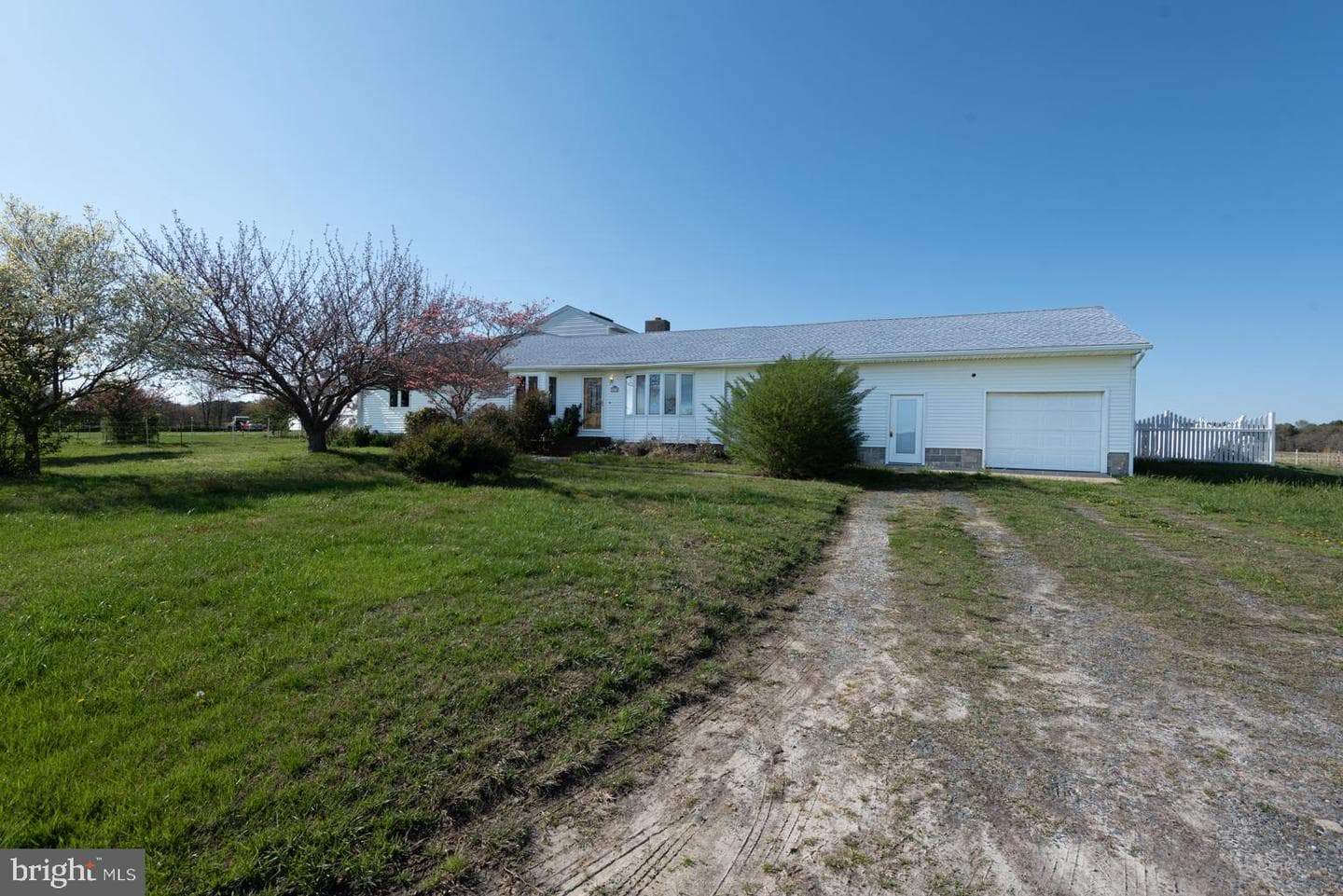 32810 Longridge Road photo 2