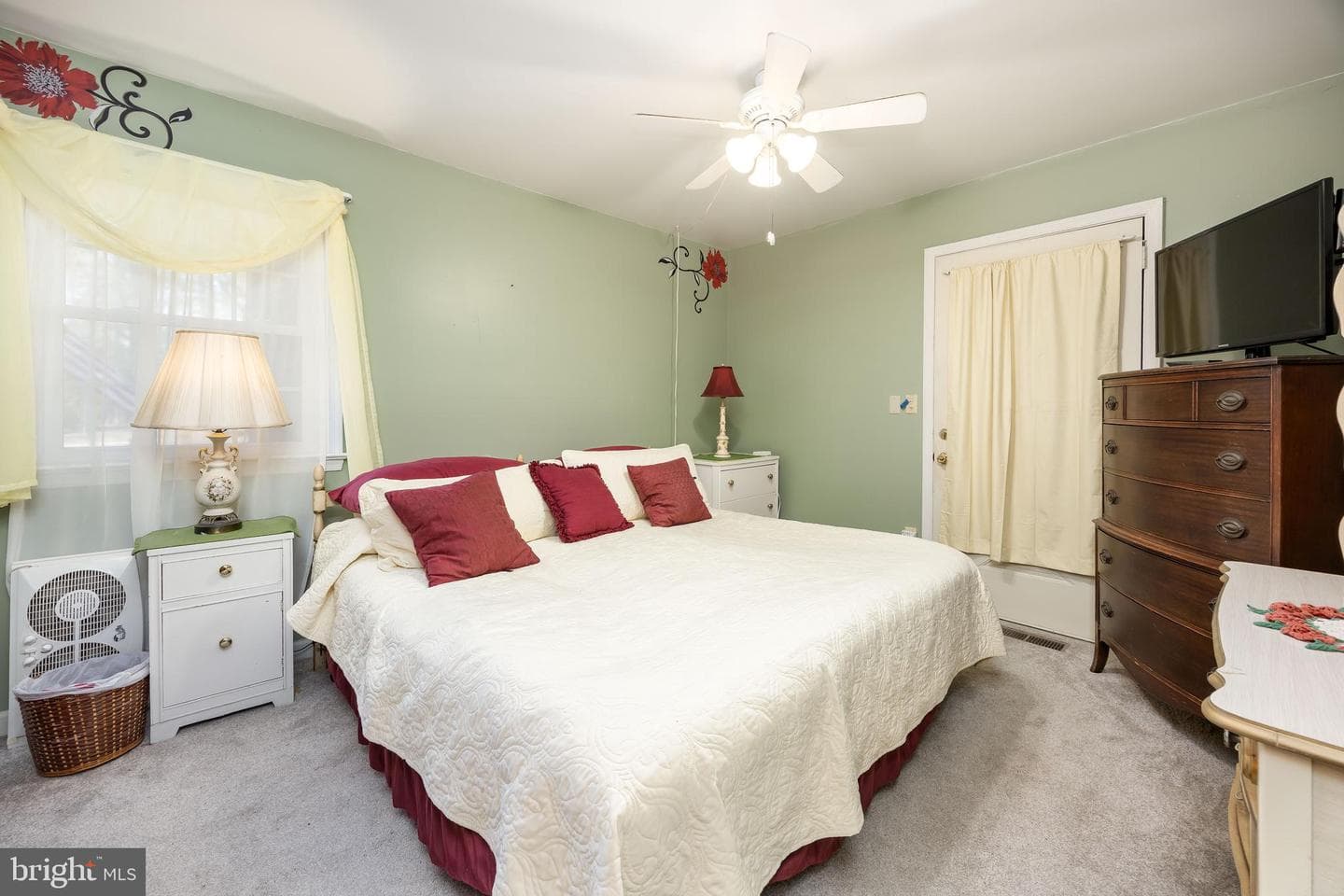 1036 S Schumaker Drive photo 36