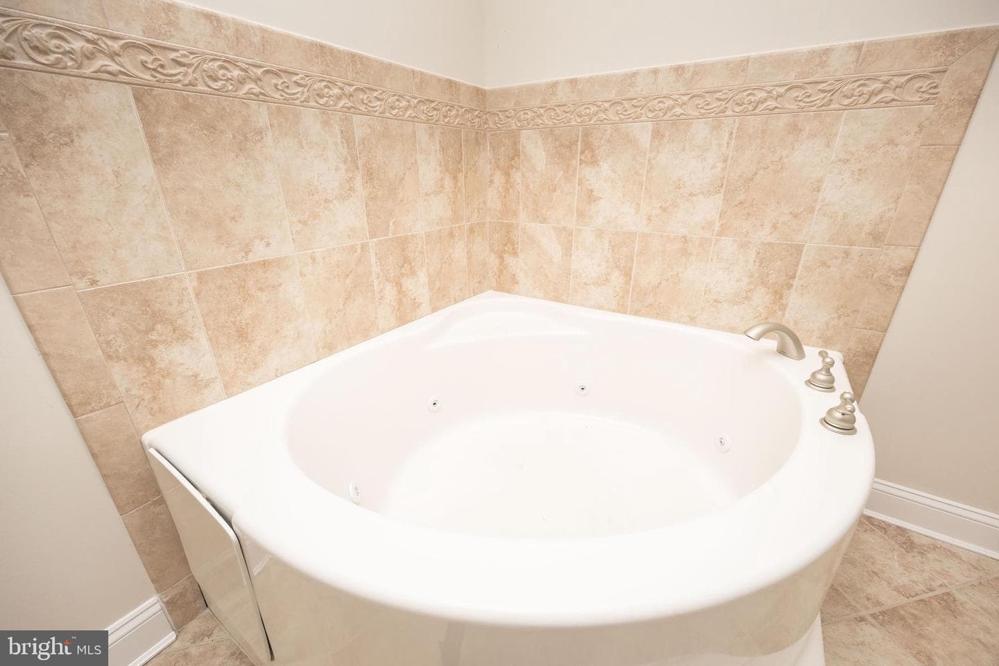 530 Riverside Drive #202 photo 21