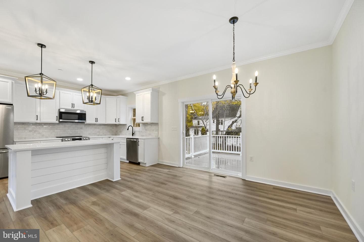 303 Powell Avenue photo 8