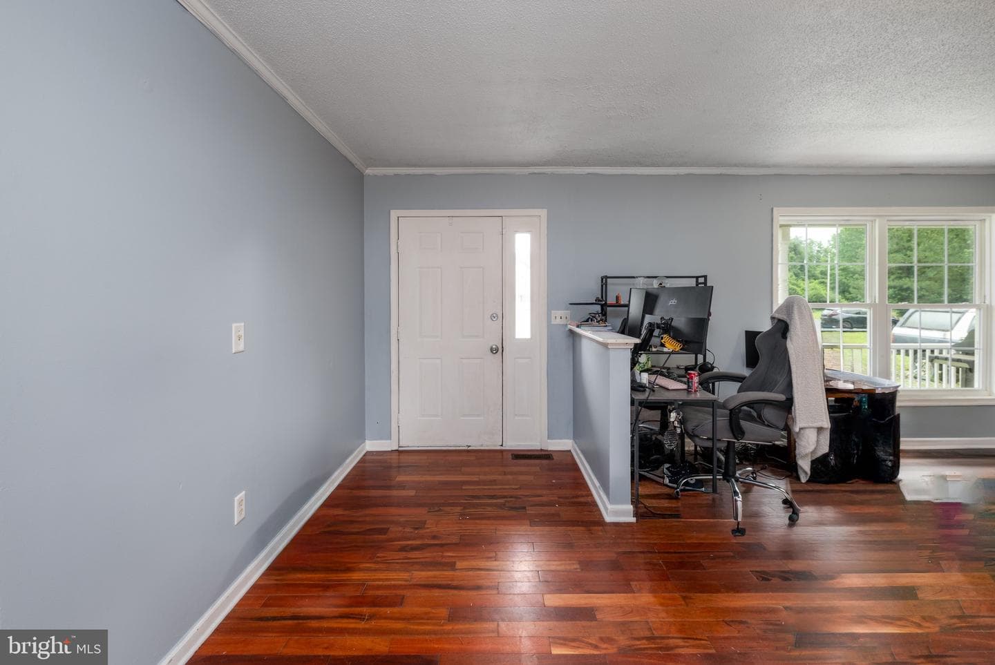 502 Barnsdale Drive photo 4