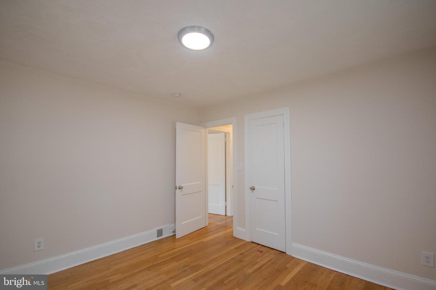 723 Ferndale Road photo 16
