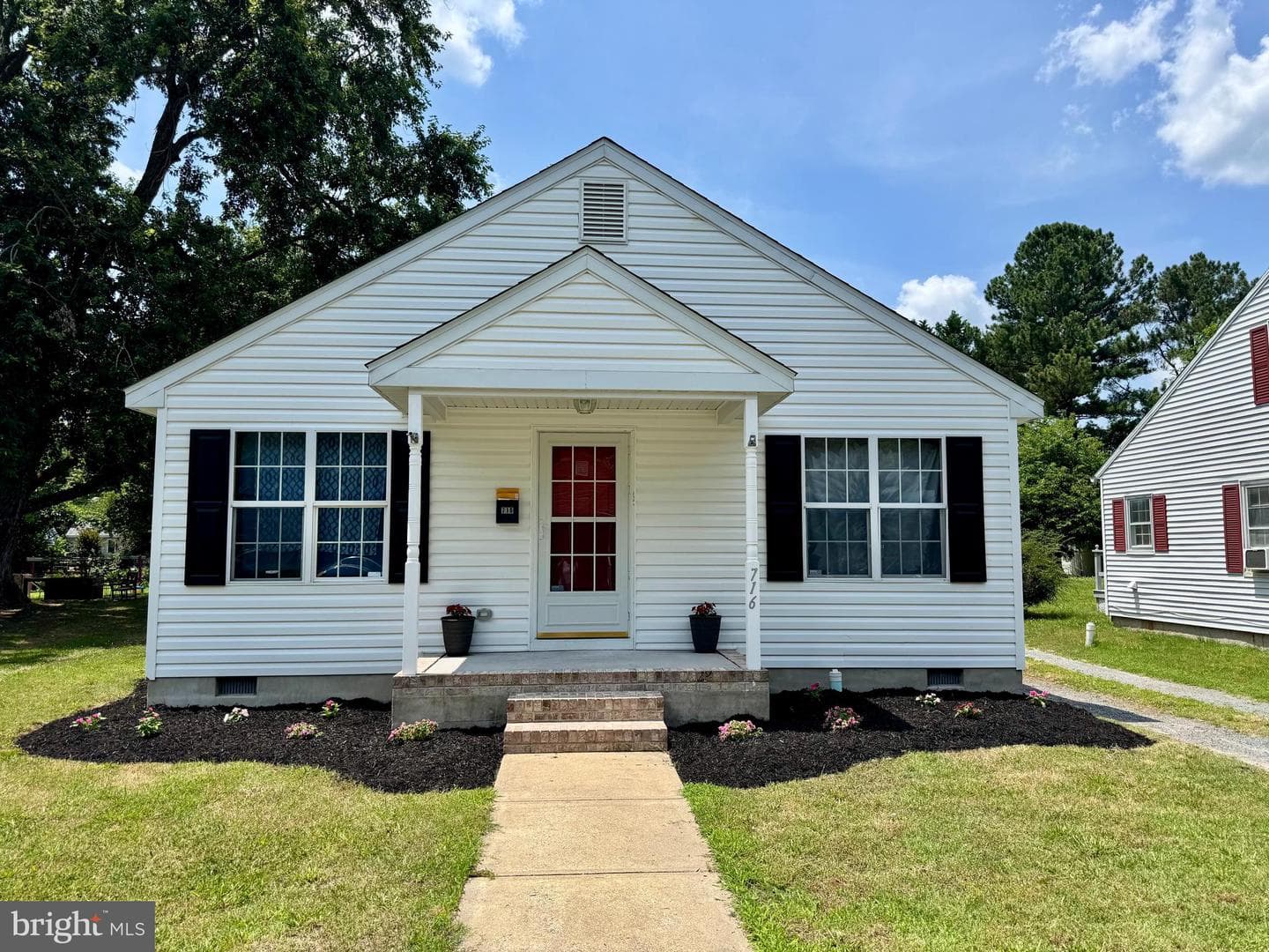716 Jackson Street photo 3