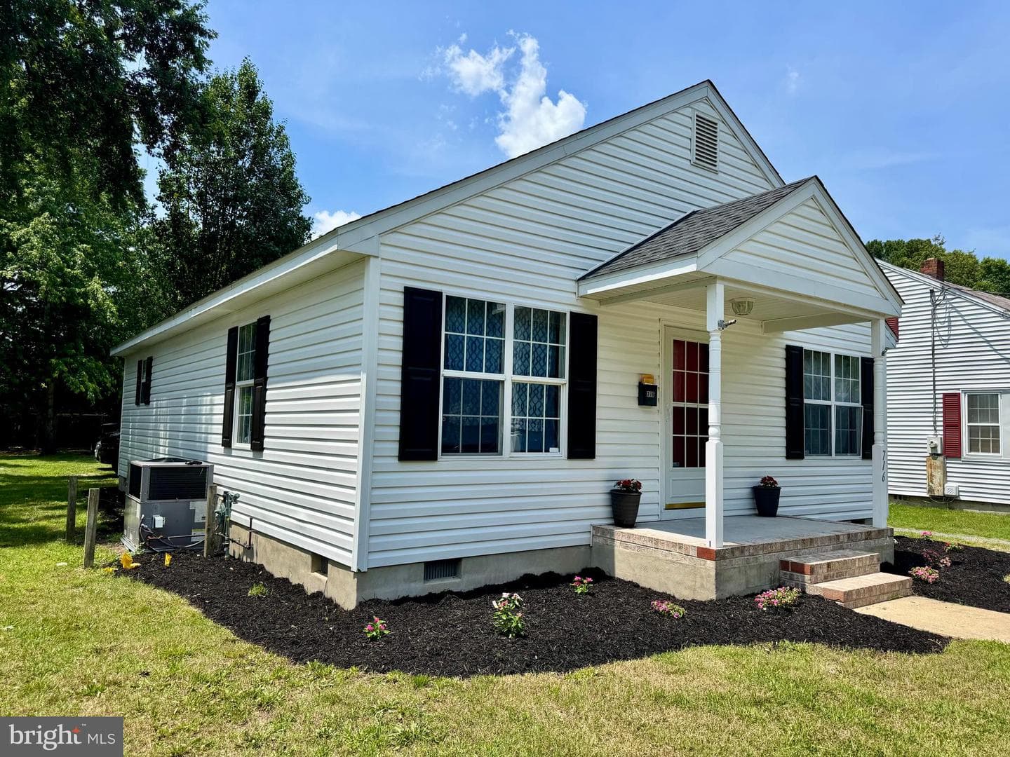 716 Jackson Street photo 4