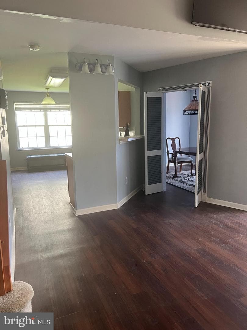 202 Donegal Court photo 18