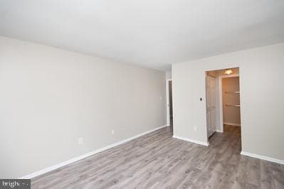 906 James Court photo 7