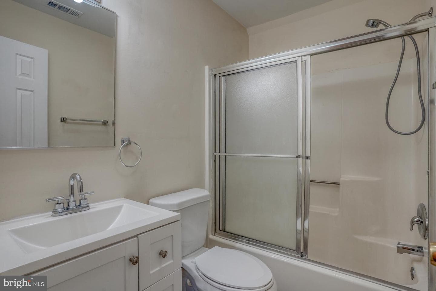 309 W London Avenue photo 26