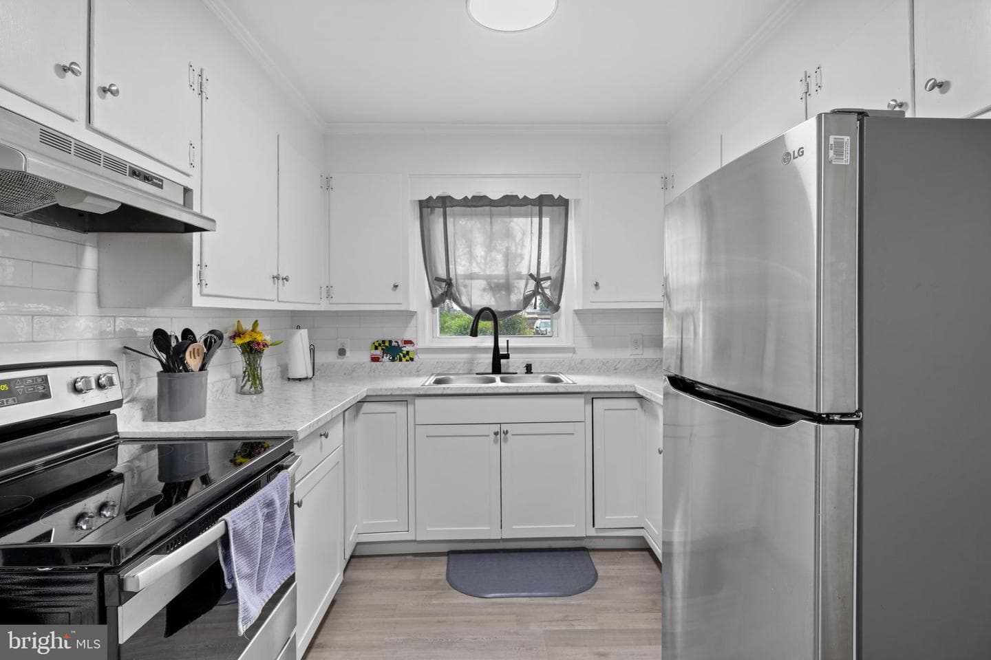 27500 Edgewood Circle photo 13