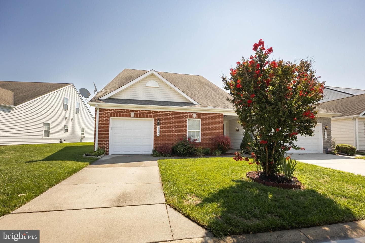 9549 Wedge Way photo 2
