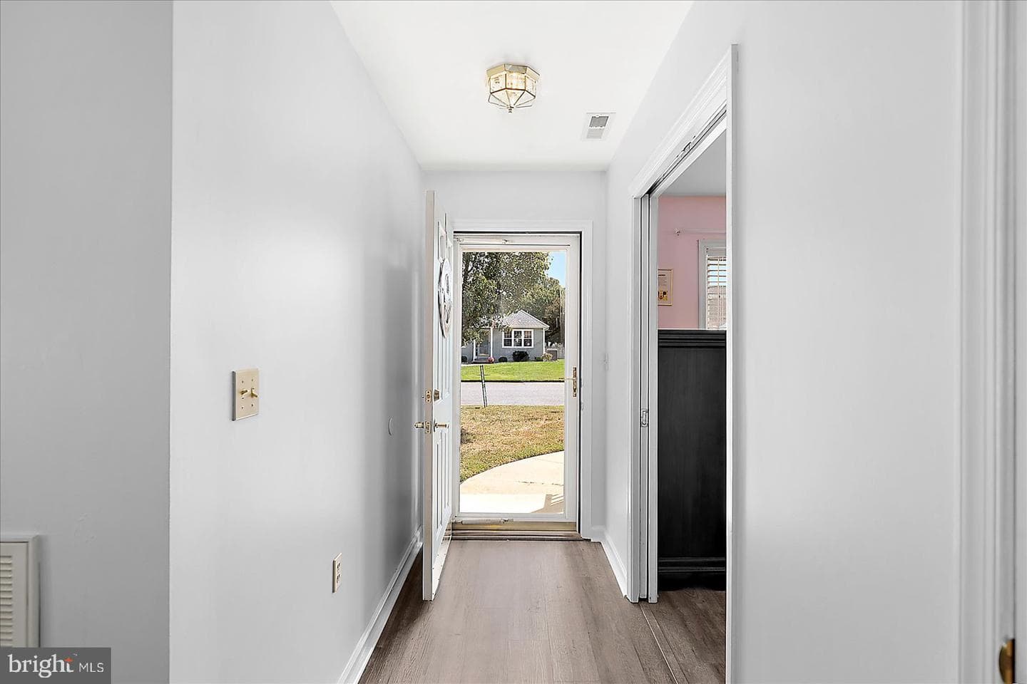 932 W Schumaker Manor Drive photo 4