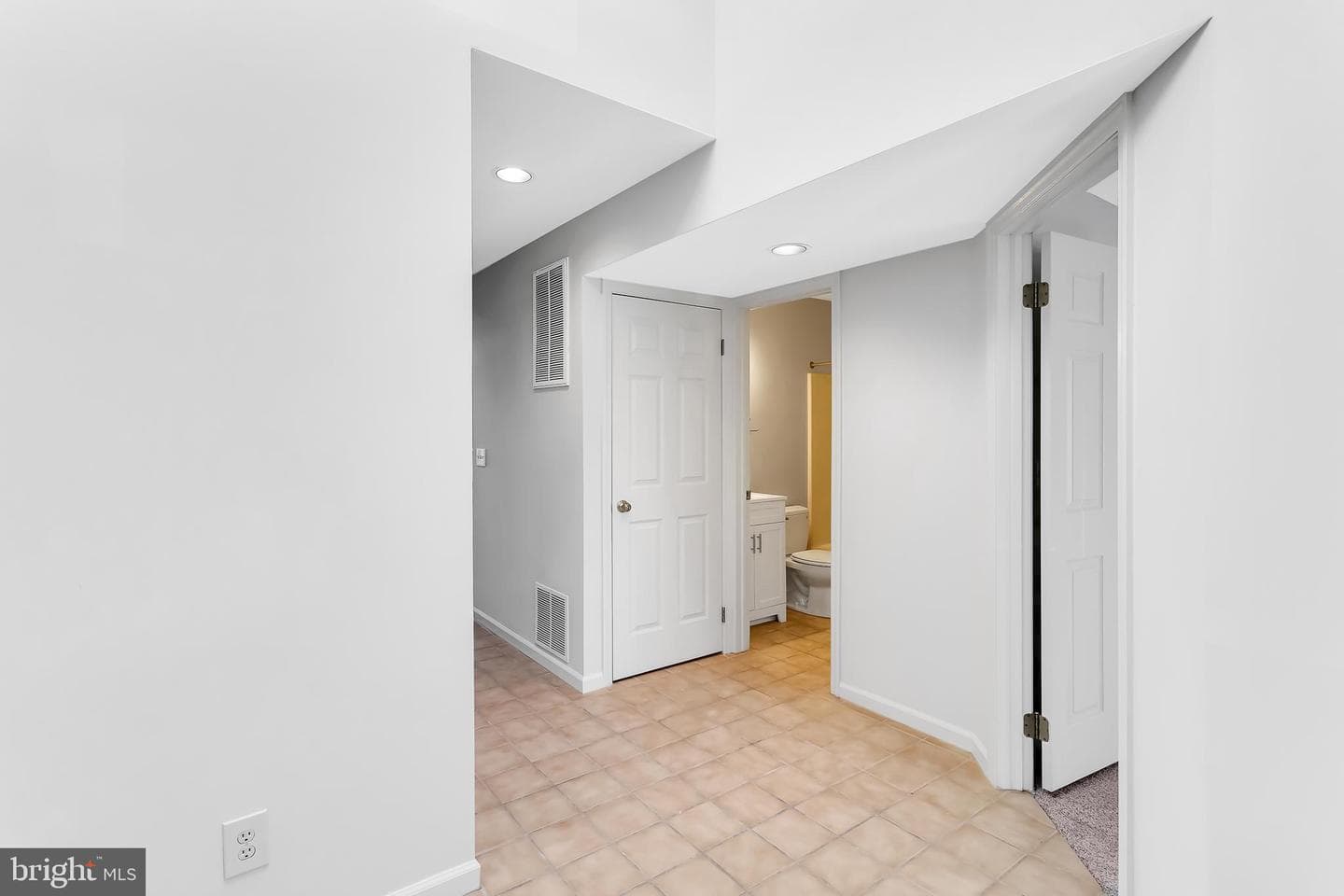 644 River Oak Court #a-7 Bs photo 2
