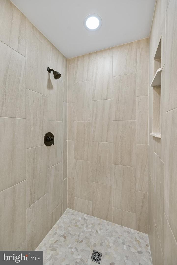 305 Viewfield Drive photo 15