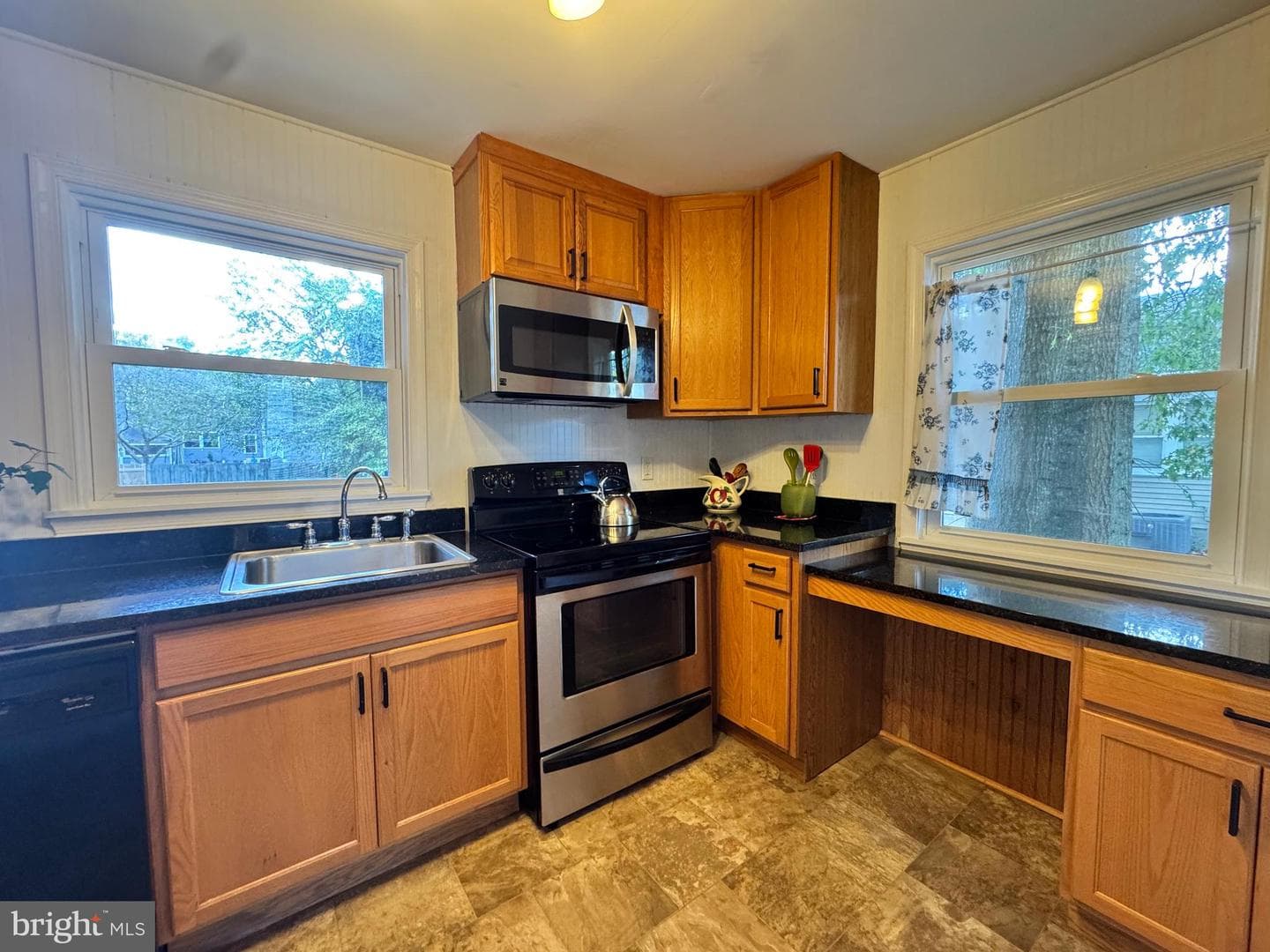 204 Holland Avenue photo 14