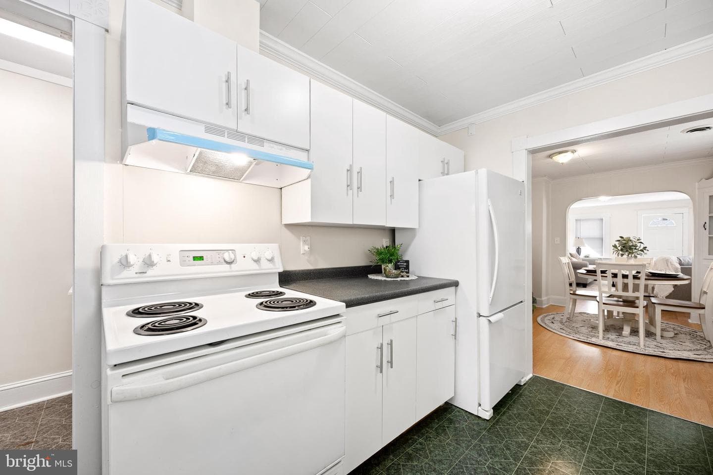 627 Liberty Street photo 15