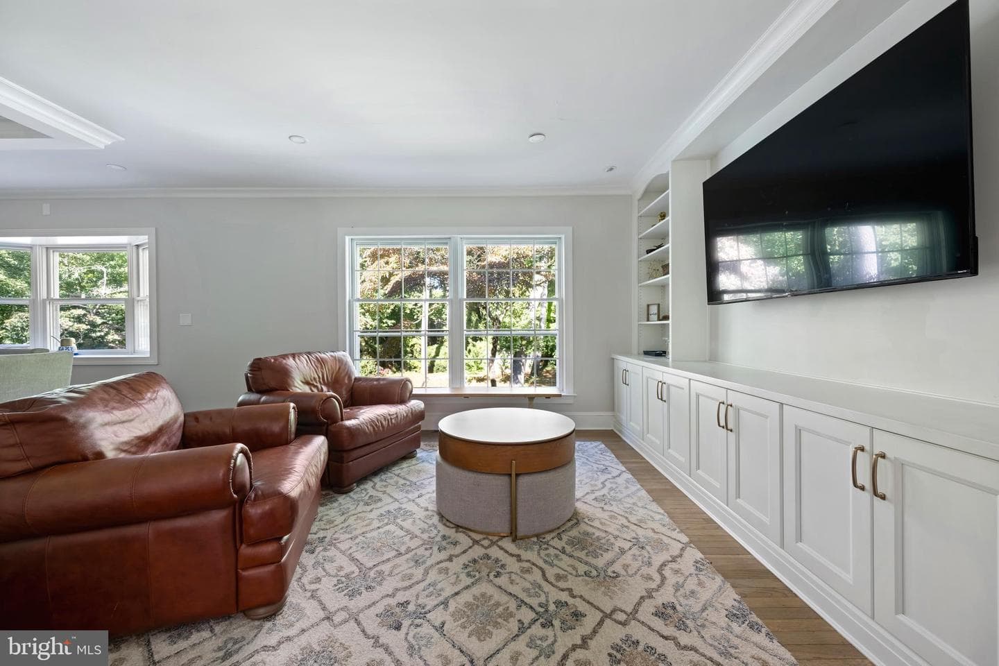 409 Rolling Rd photo 18