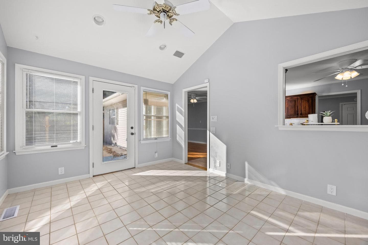 113 Montleau Avenue photo 33