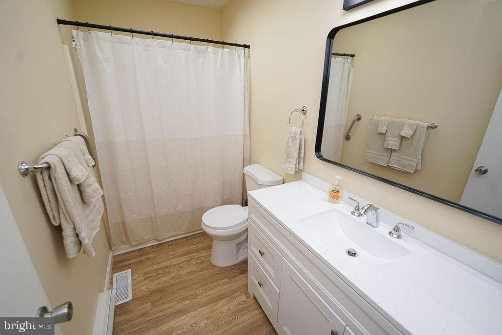 1207 Nimitz Court photo 26