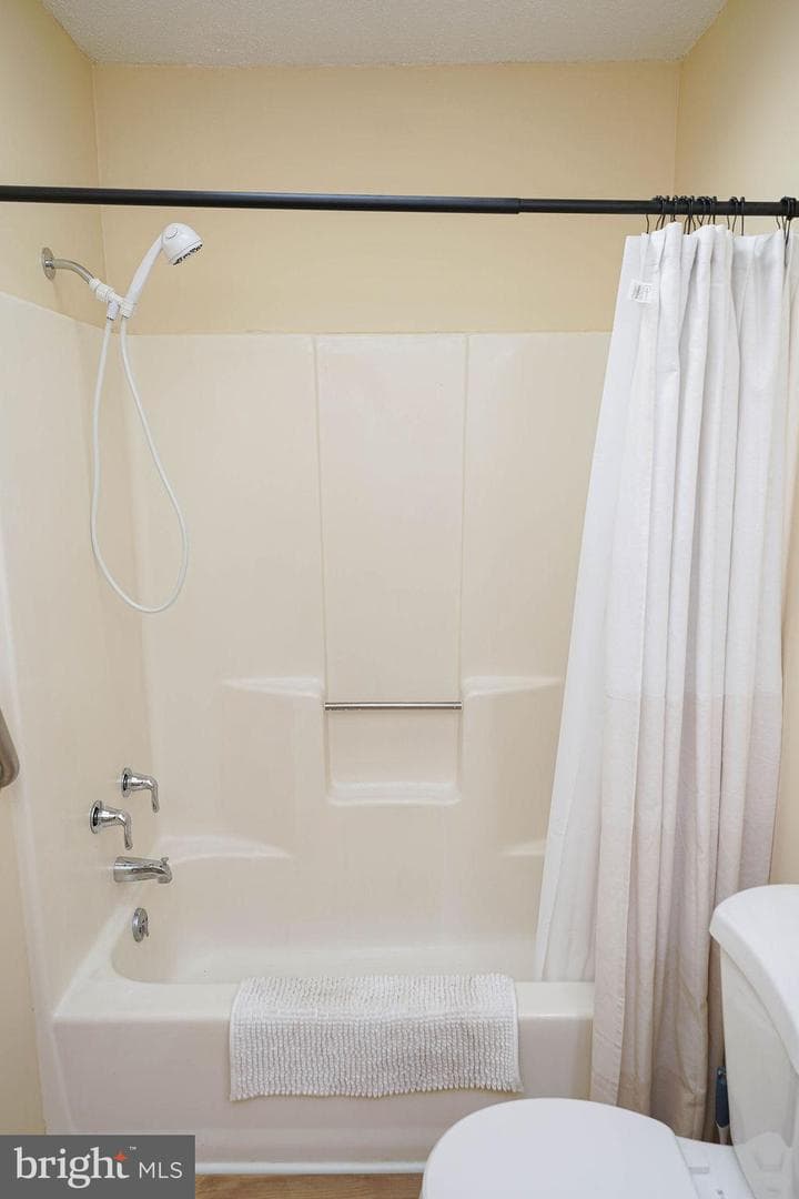 1207 Nimitz Court photo 28